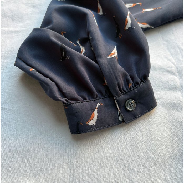 blancblueminuit-04-1-06-001-6-1