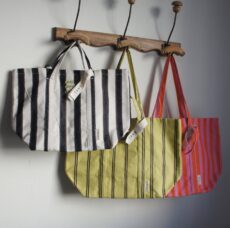 beej-stripefabrictotebag