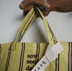 beej-stripefabrictotebag