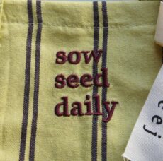 beej-stripefabrictotebag